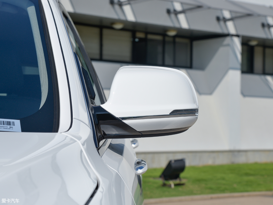 2017�̩T600 Coupe 1.8T  DCT���A��