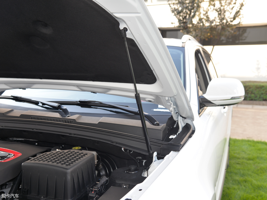 2017�̩T600 Coupe 1.8T  DCT���A��