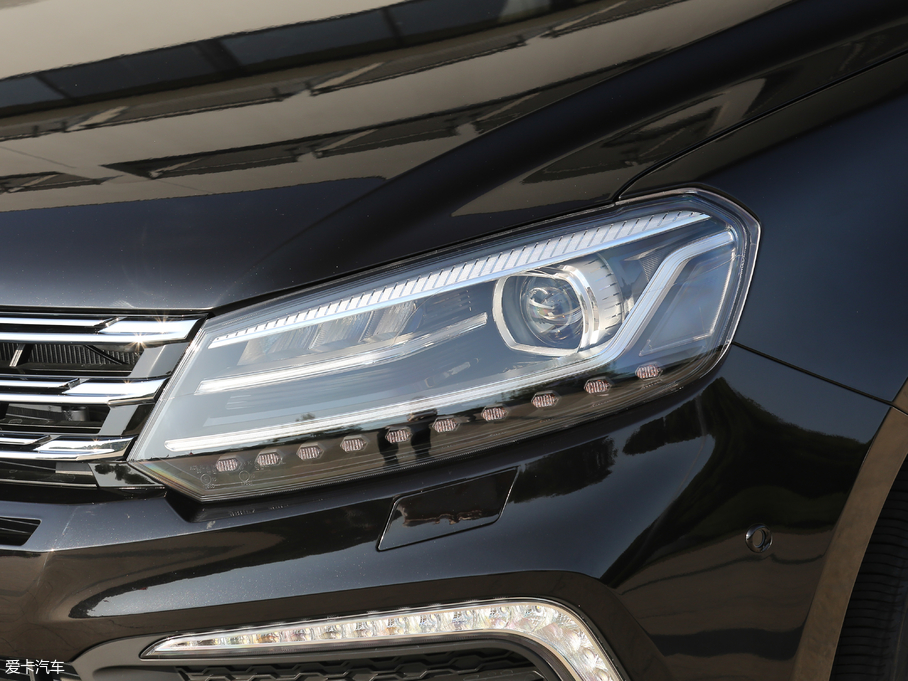 2017̩T600 Coupe 1.8T  DCT(lin)W(wng)