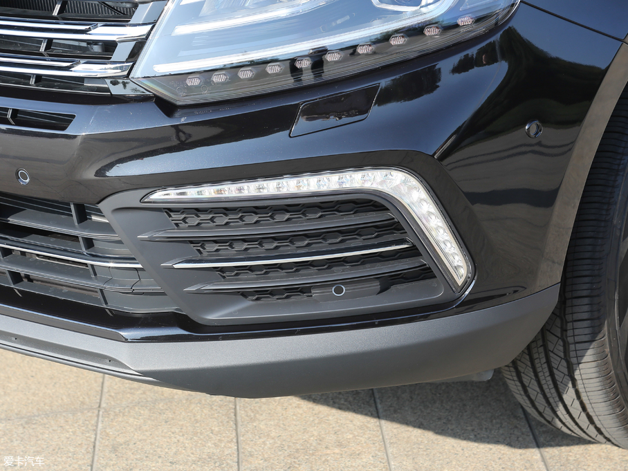 2017̩T600 Coupe 1.8T  DCT(lin)W(wng)