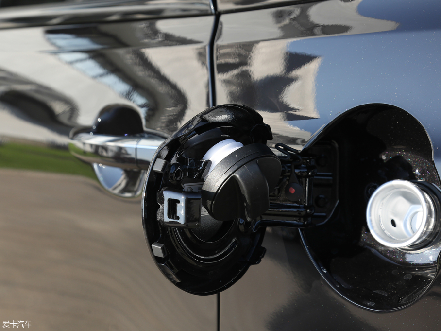 2017̩T600 Coupe 1.8T  DCT(lin)W(wng)