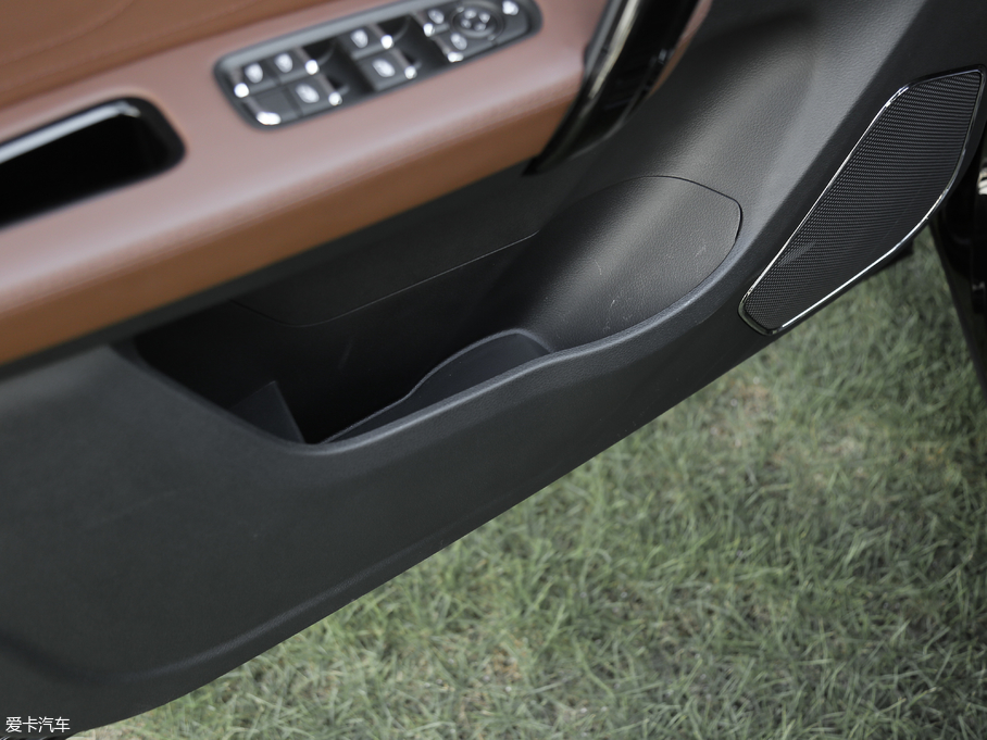 2017̩T600 Coupe 1.8T  DCT(lin)W(wng)