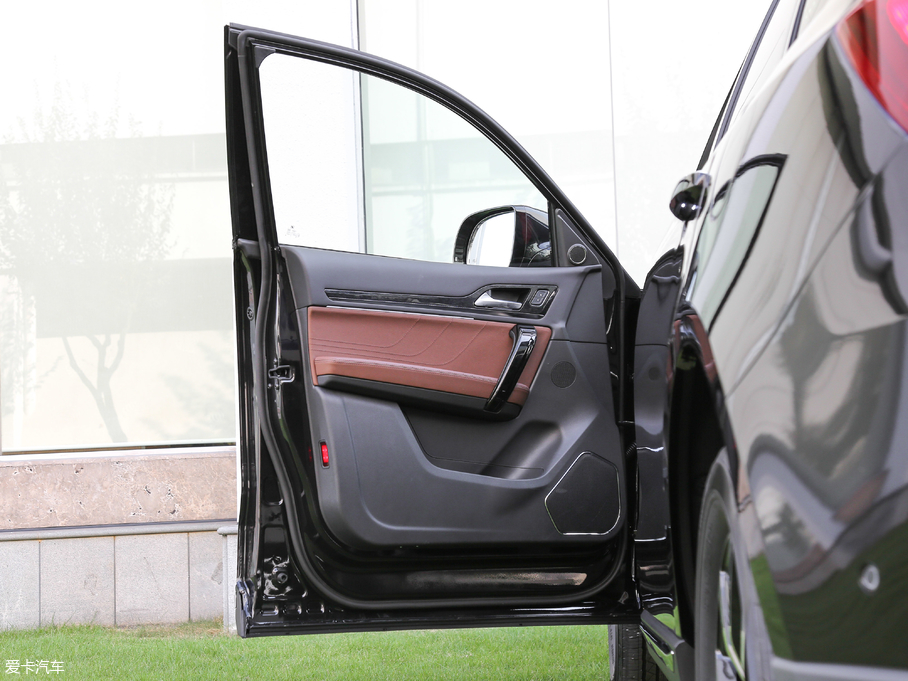 2017̩T600 Coupe 1.8T  DCT(lin)W(wng)