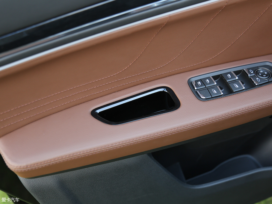 2017̩T600 Coupe 1.8T  DCTW