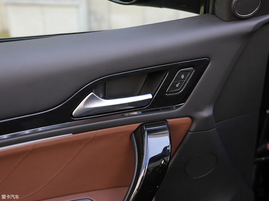 2017̩T600 Coupe 1.8T  DCT(lin)W(wng)