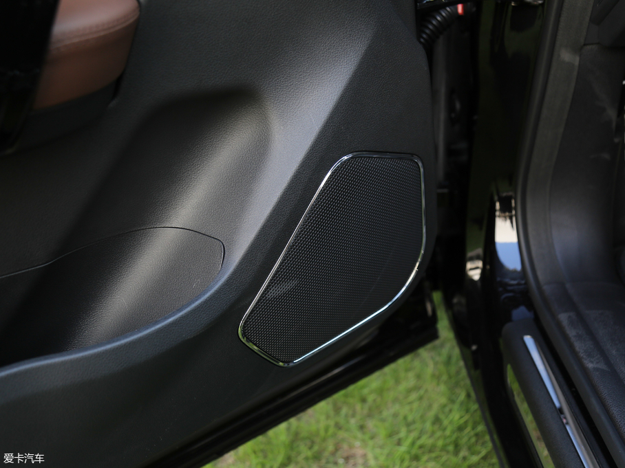 2017̩T600 Coupe 1.8T  DCT(lin)W(wng)