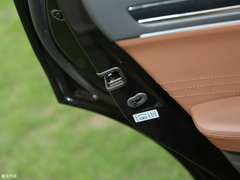 2017̩T600 Coupe 1.8T  DCT(lin)W(wng)