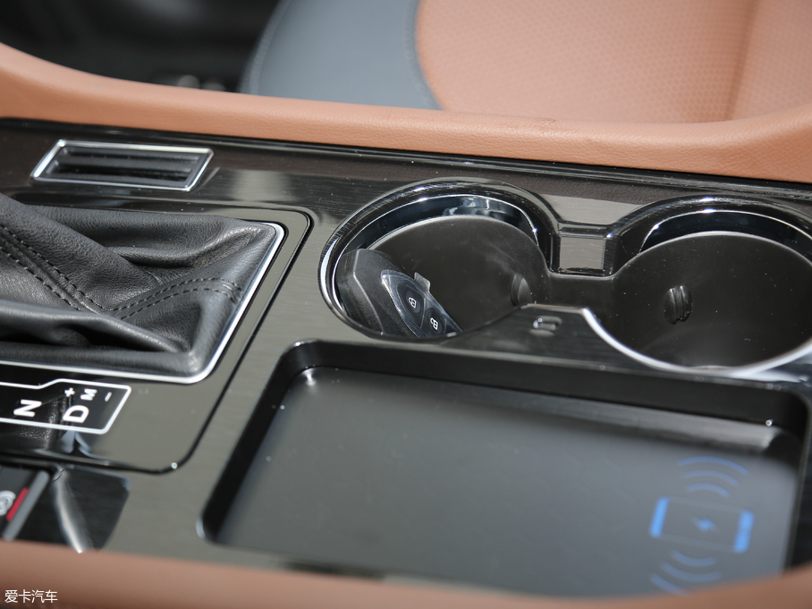 2017̩T600 Coupe 1.8T  DCTW