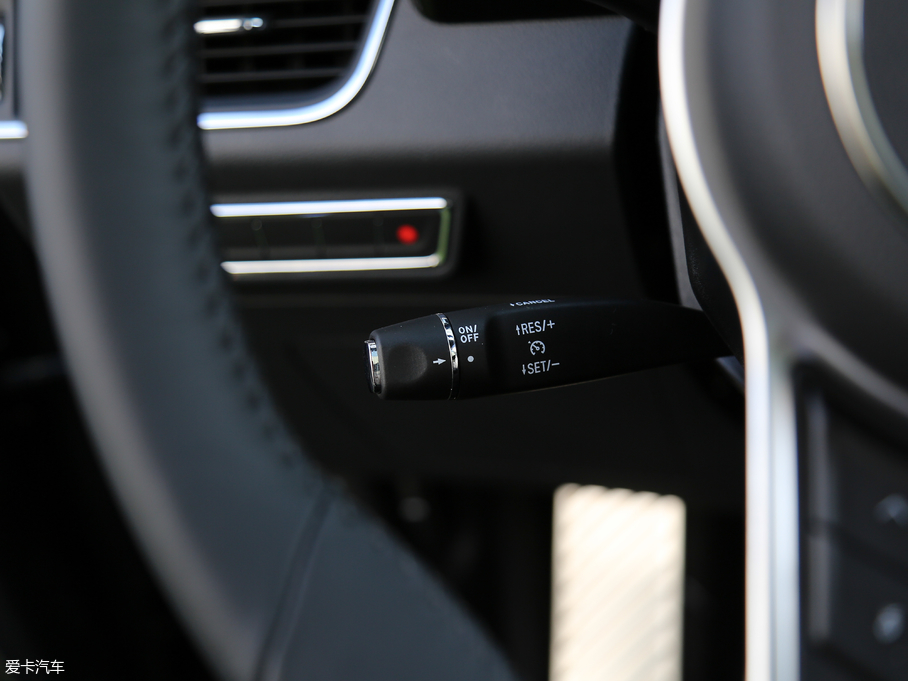 2017̩T600 Coupe 1.8T  DCT(lin)W(wng)