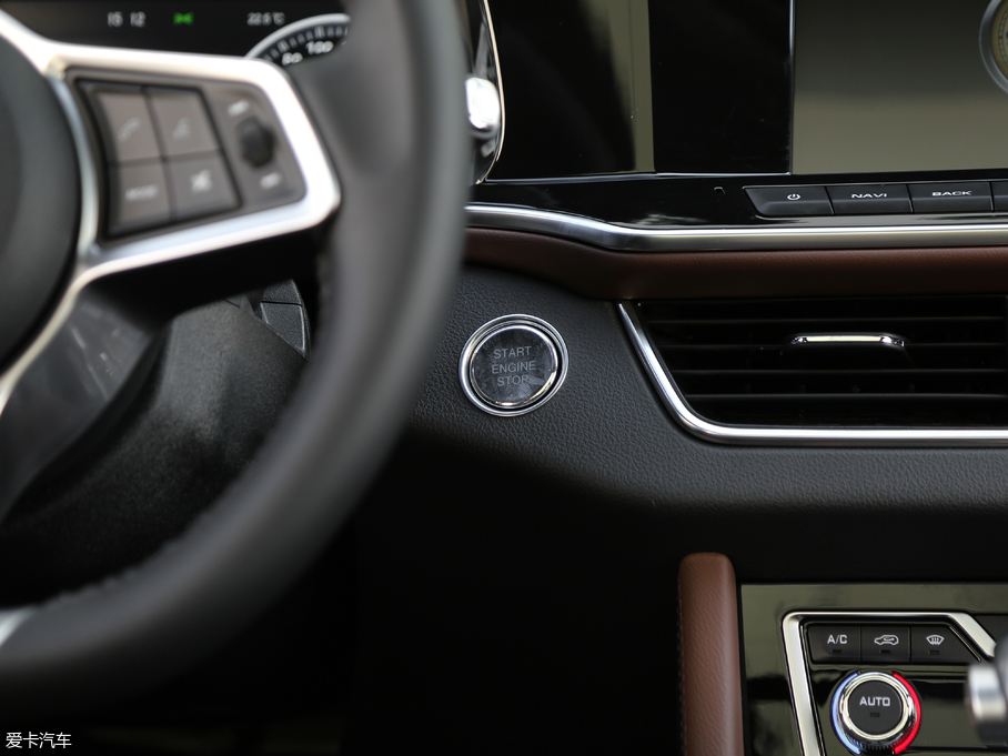 2017̩T600 Coupe 1.8T  DCTW