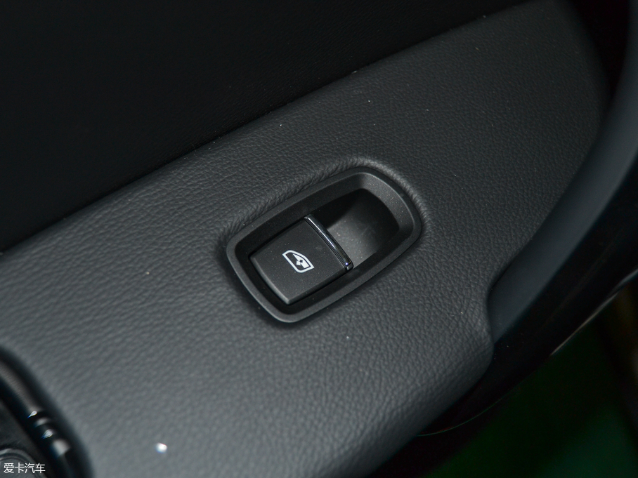 2017̩T600 Coupe 1.5T  Ԅ(dng)