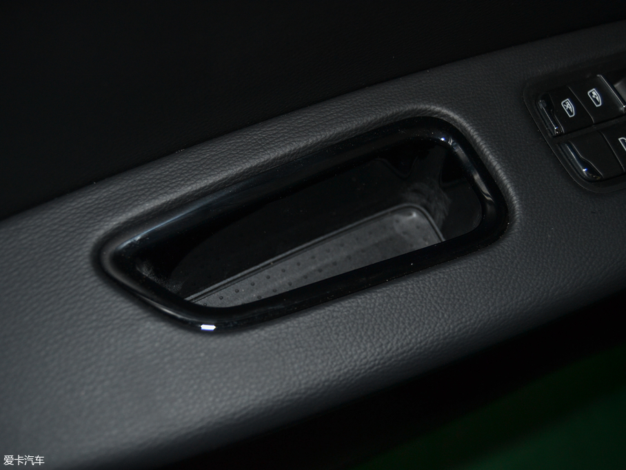 2017�̩T600 Coupe 1.5T  �Ԅ�������