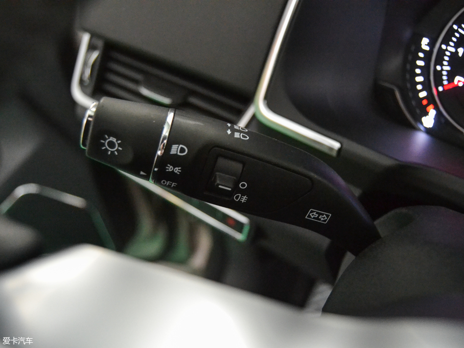 2017�̩T600 Coupe 1.5T  �Ԅ�������