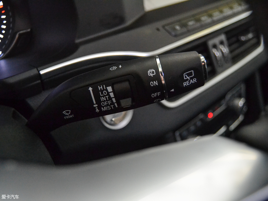 2017�̩T600 Coupe 1.5T  �Ԅ�������