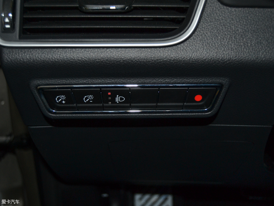 2017�̩T600 Coupe 1.5T  �Ԅ�������