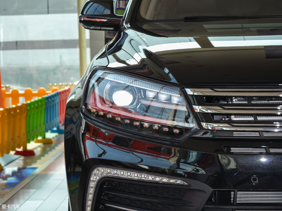 2017�̩T600 Coupe 1.5T  �Ԅ����F��