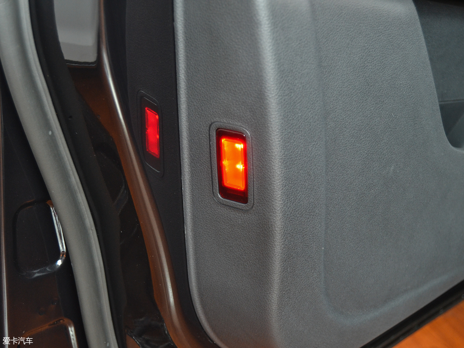 2017̩T600 Coupe 1.5T  ԄF