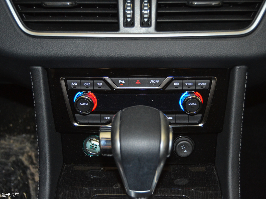 2017�̩T600 Coupe 1.5T  �Ԅ�(d��ng)���F��