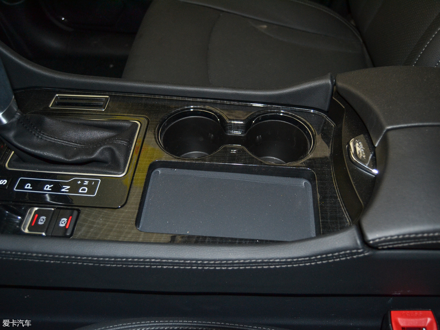 2017�̩T600 Coupe 1.5T  �Ԅ����F��