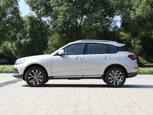 2017款1.5T  手动尊享型 正侧（左）