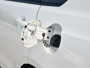 2017��1.5T  �ԄӺ��A�� �����w