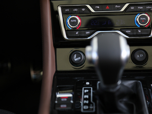 2017��1.8T  DCT��(li��n)�W(w��ng)������ �п؅^(q��)