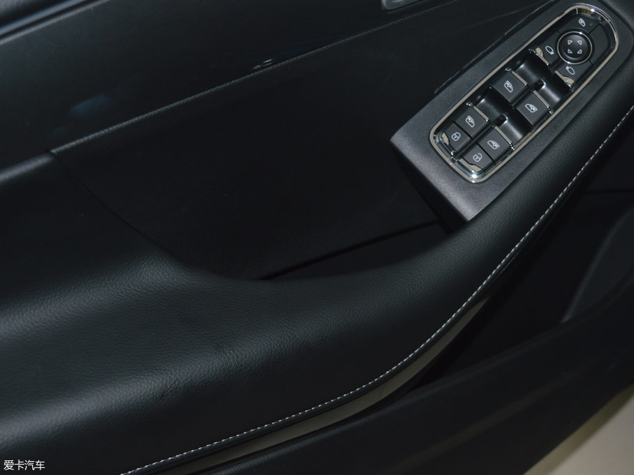 2017̩SR7 1.5T CVTħ֮İ V