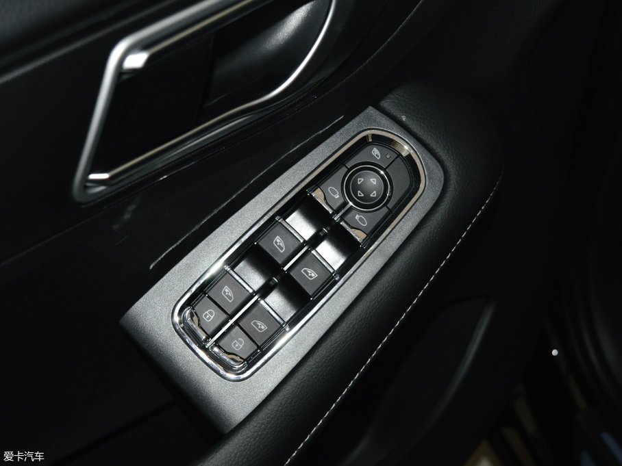 2017̩SR7 1.5T CVTħ֮İ V