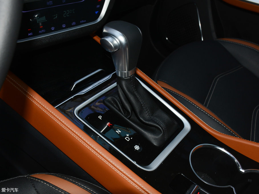 眾泰汽車2017款眾泰T300