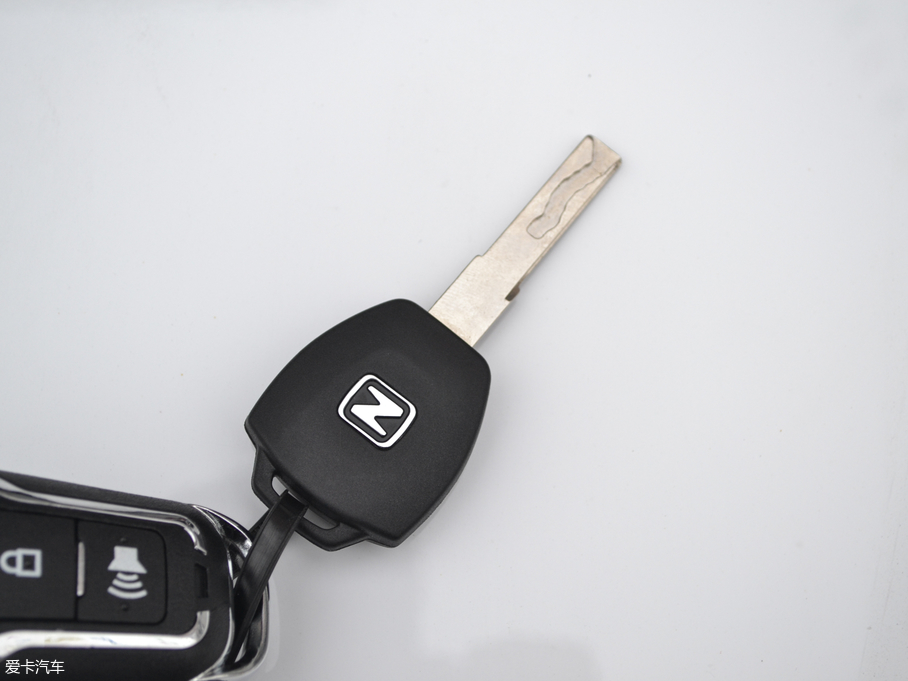 2017����100 Plus ���A��