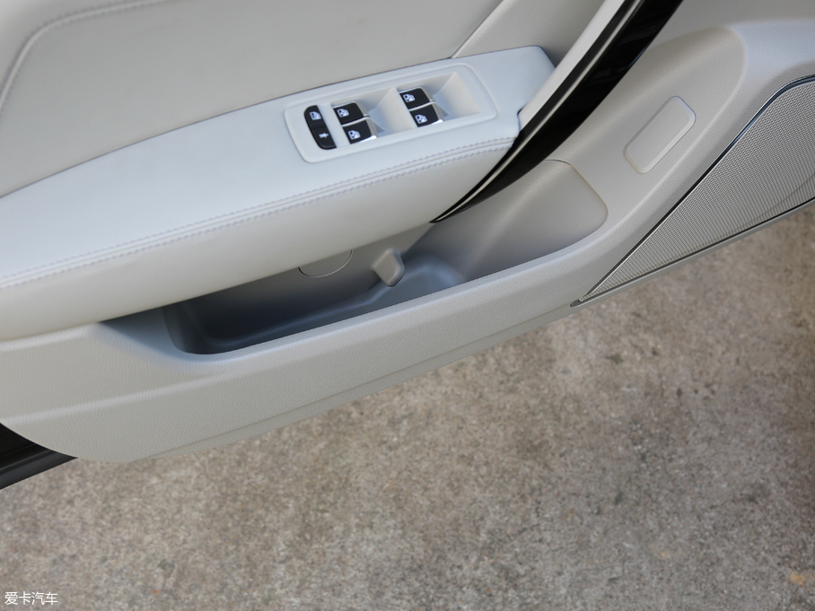 2017̩Z700 Z700H 1.8T ԄŞ