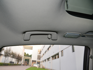 2017Z700H 1.8T ԄF g