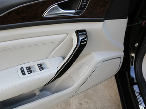 2017Z700H 1.8T ԄŞ g