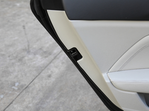 2017Z700H 1.8T ԄŞ g