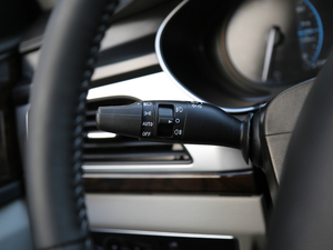 2017Z700H 1.8T ԄŞ п؅^