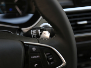 2017Z700H 1.8T ԄŞ п؅^