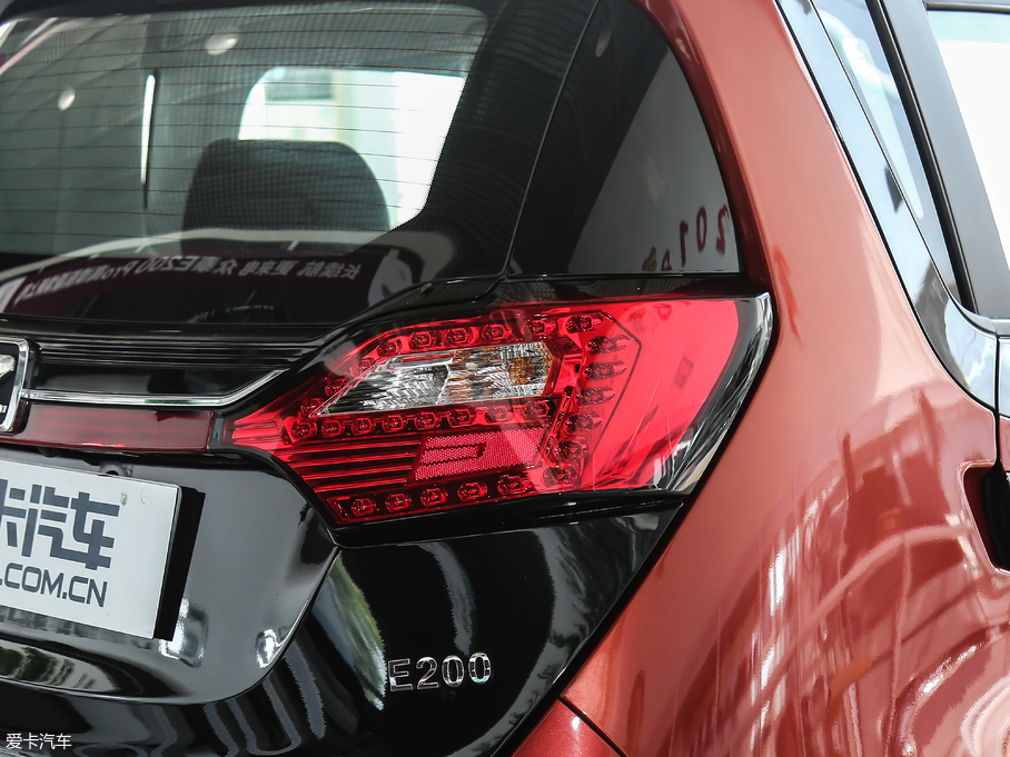 2018̩E200 w~
