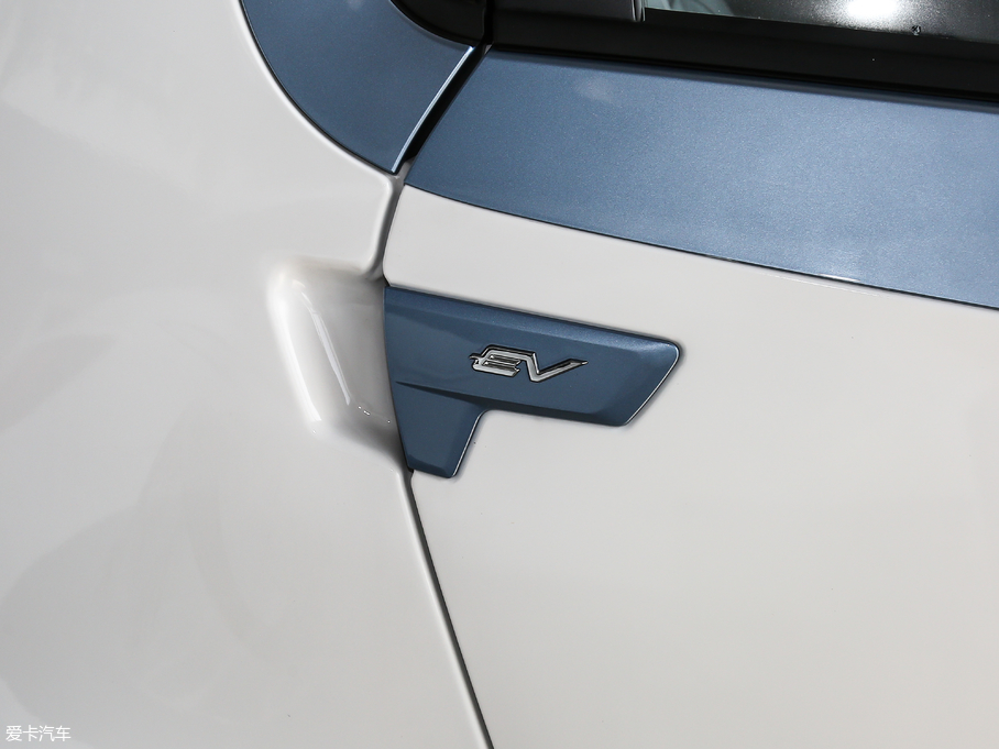 2018�̩E200 �w�~��