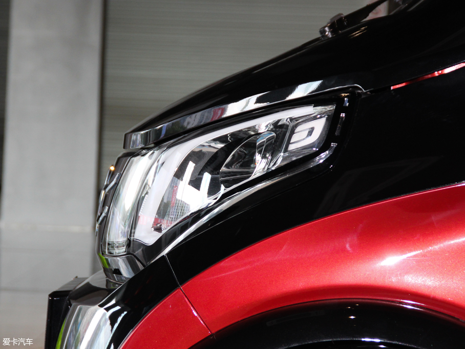 2018�̩E200 Pro