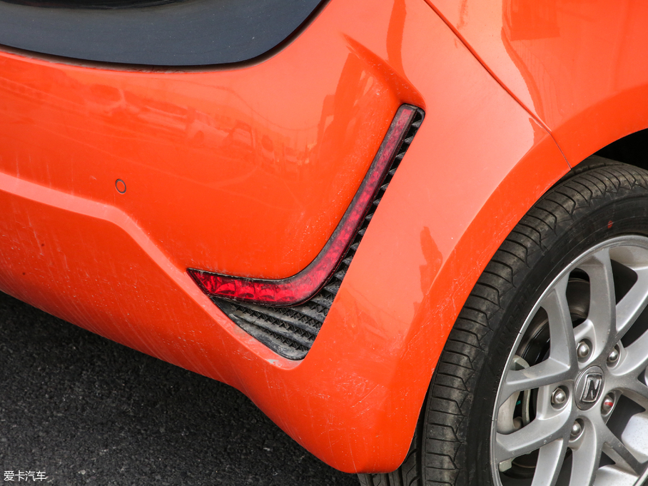 2018�̩E200 ���R��