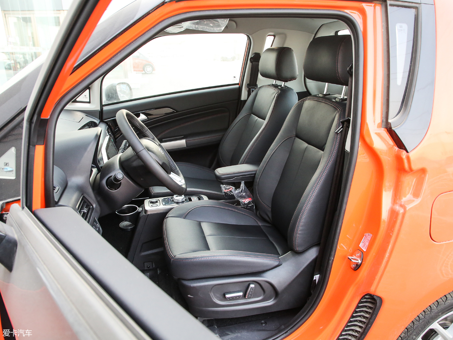 2018�̩E200 ���R��