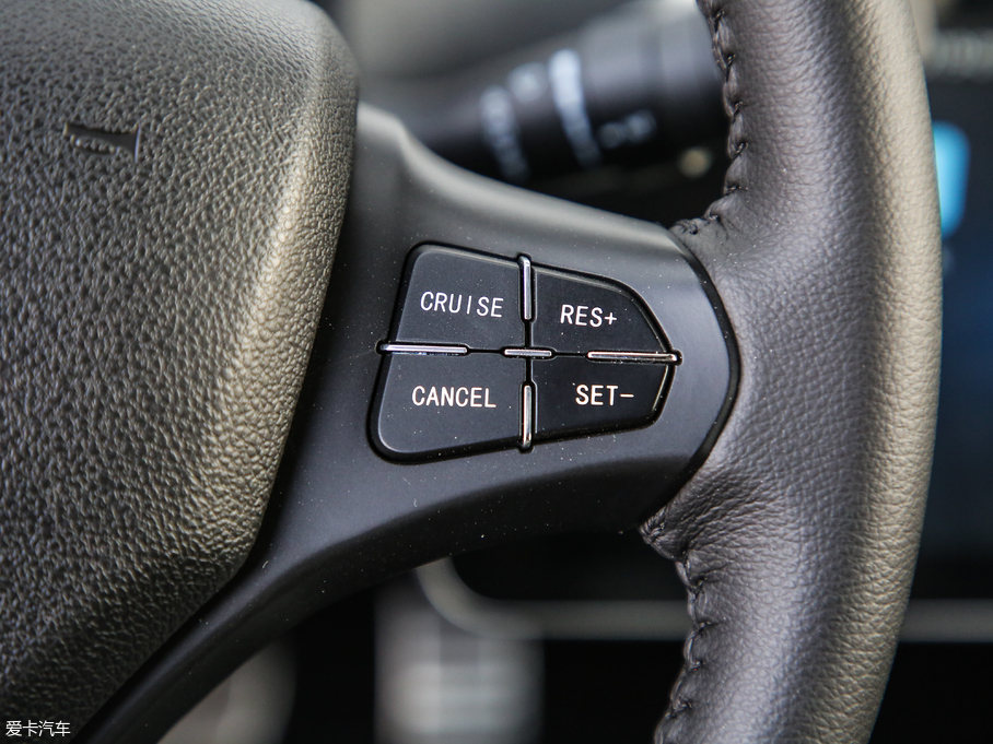 2018�̩E200 ���R��