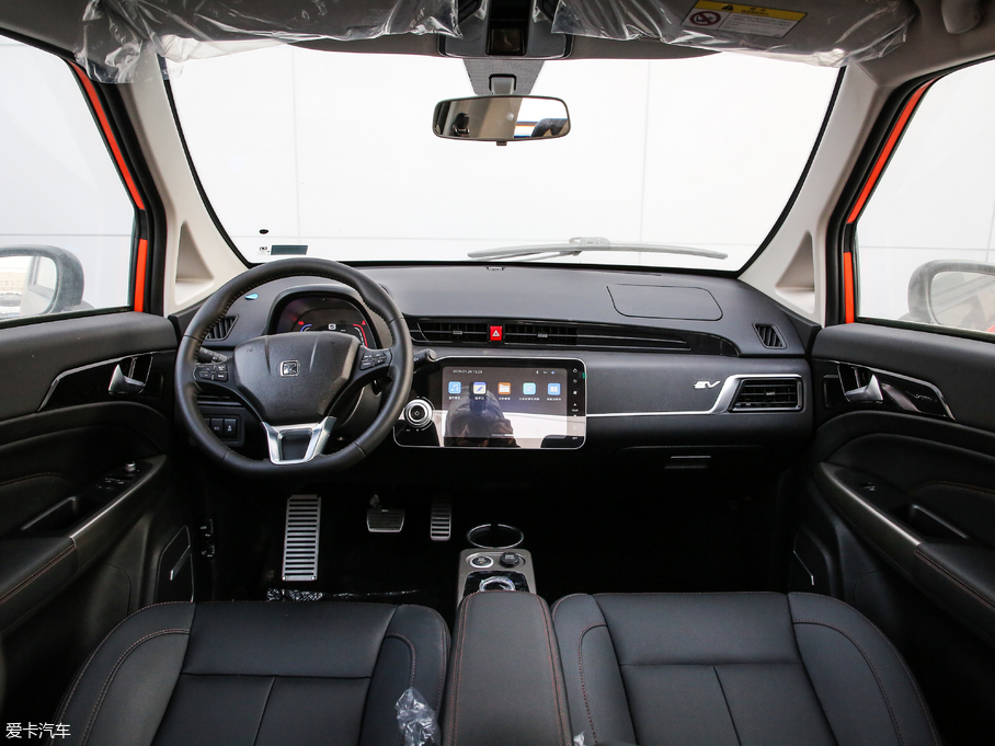 2018�̩E200 ���R��