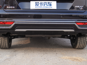 2018款2.0T 自动尊贵型 排气管