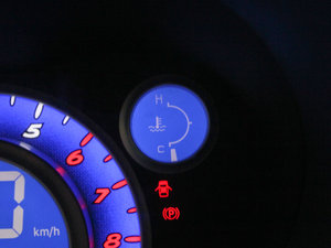 2010款1.3L 手动标准版 中控区