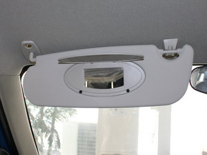 2010款1.3L 手动标准版 空间座椅