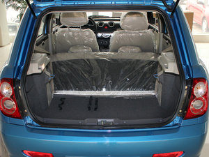 2010款1.3L 手动标准版 空间座椅