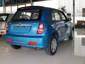 2010款1.3L 手动标准版 整体外观