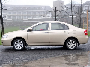 2010款1.6L CVT精钻型 正侧（左）
