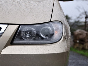 2010款1.6L CVT精钻型 大灯